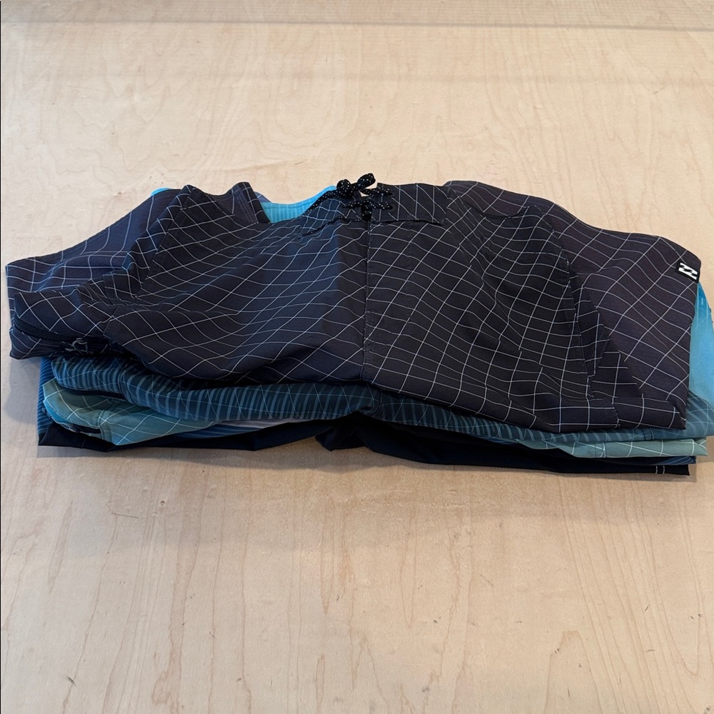 6 Billabong Board Shorts - LOT of 6 shorts - Size 30